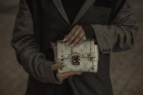 Nhan Ma hop Louis Vuitton
