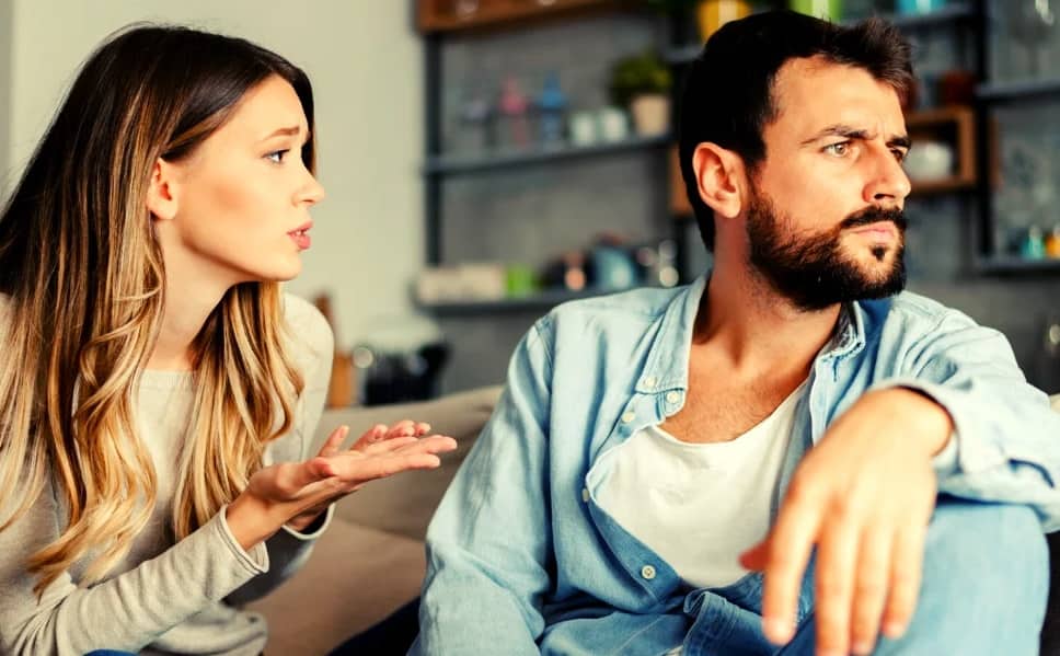 Cách 12 chòm sao nói lời xin lỗi: Người chân thành, kẻ làm cho có