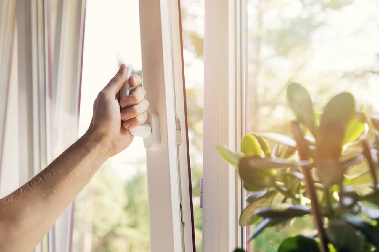 Cách mở cửa sổ chuẩn phong thủy giúp hút VƯỢNG khí vào nhà