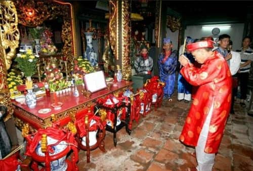 Phan le cua le hoi choi trau o Do Son